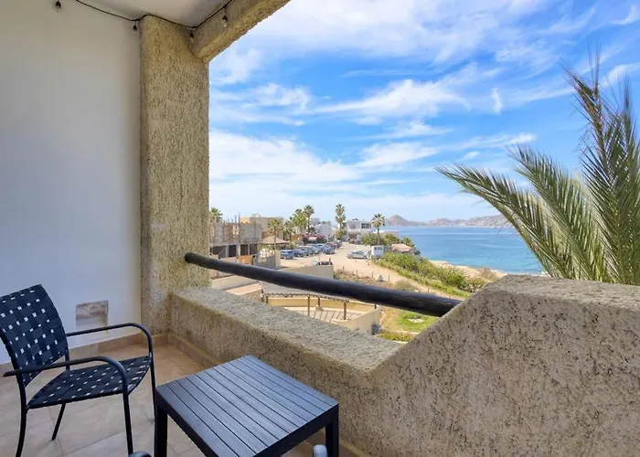 Stylish Coastal Retreat With Breathtaking Views, Pool & Private Balcony *