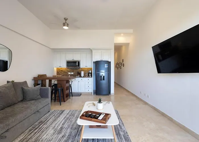 Stylish Coastal Retreat With Breathtaking Views, Pool & Private Balcony Cabo San Lucas