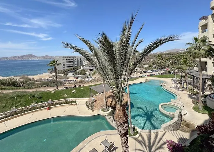 Stylish Coastal Retreat With Breathtaking Views, Pool & Private Balcony Сasa de vacaciones *
